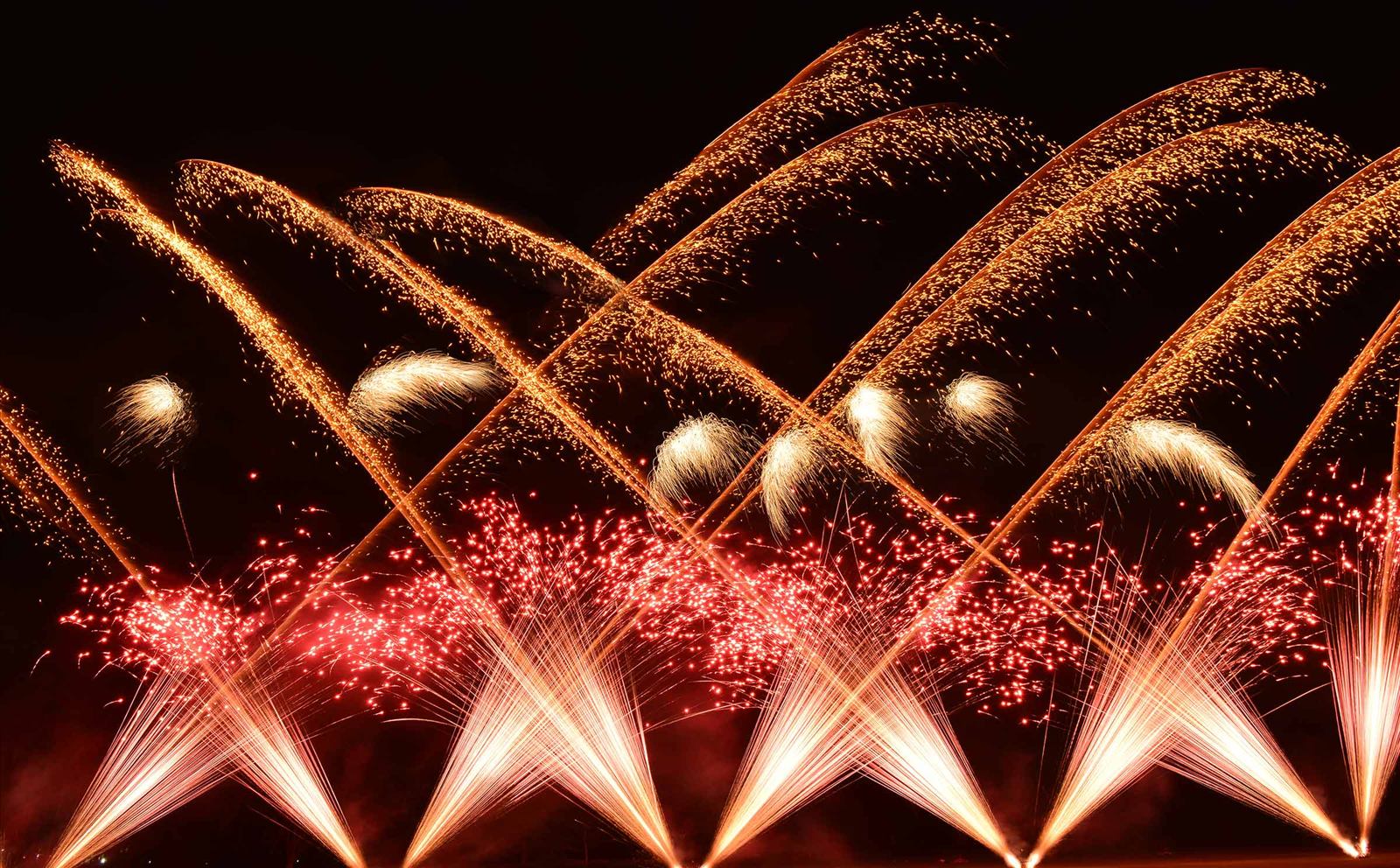 Low-Noise Fireworks